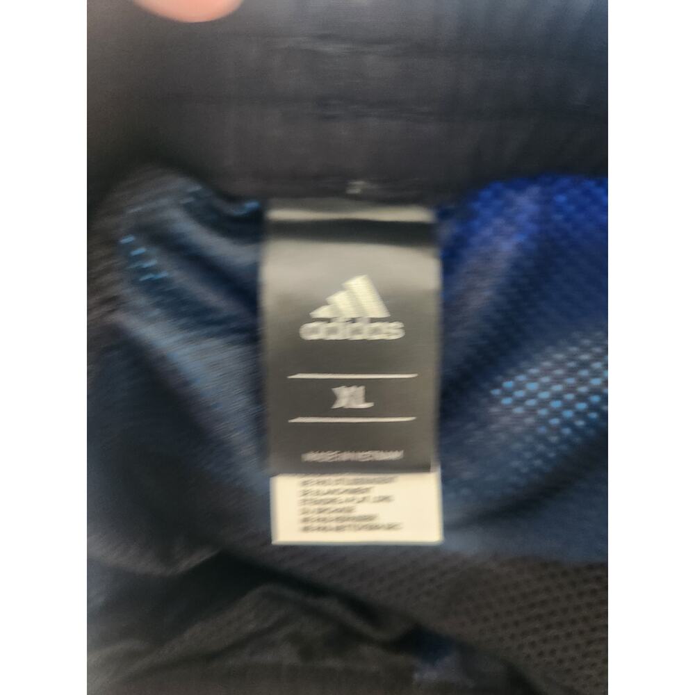 Adidas board shorts boy's XL - Picture 3 of 3